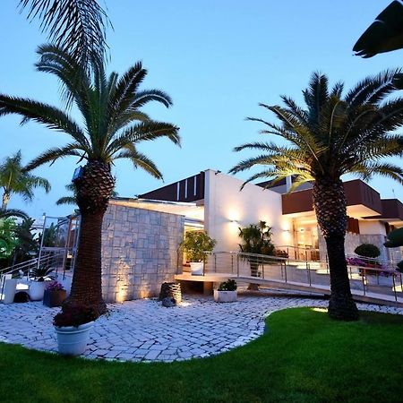 No Tag Urban Hotel Trani Exterior foto
