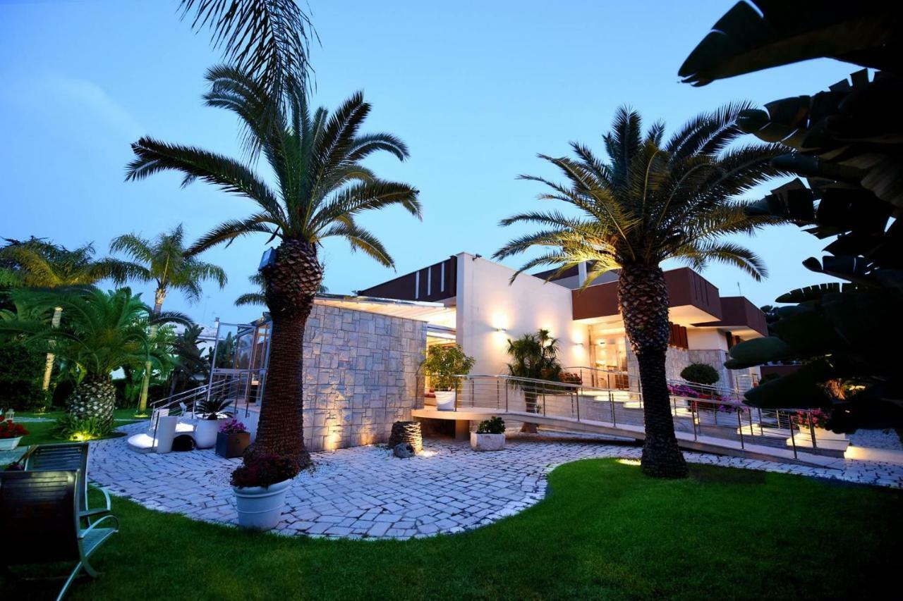 No Tag Urban Hotel Trani Exterior foto