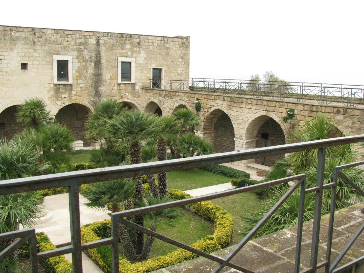 No Tag Urban Hotel Trani Exterior foto